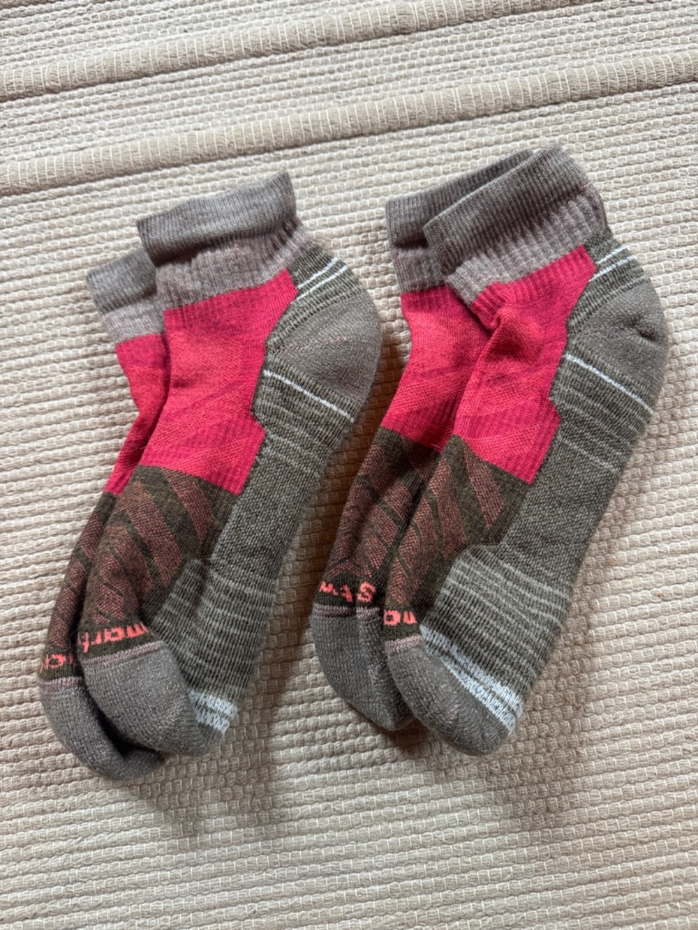 Smartwool 2 pair hike low crew merino wool socks NEW magenta taupe women’s L